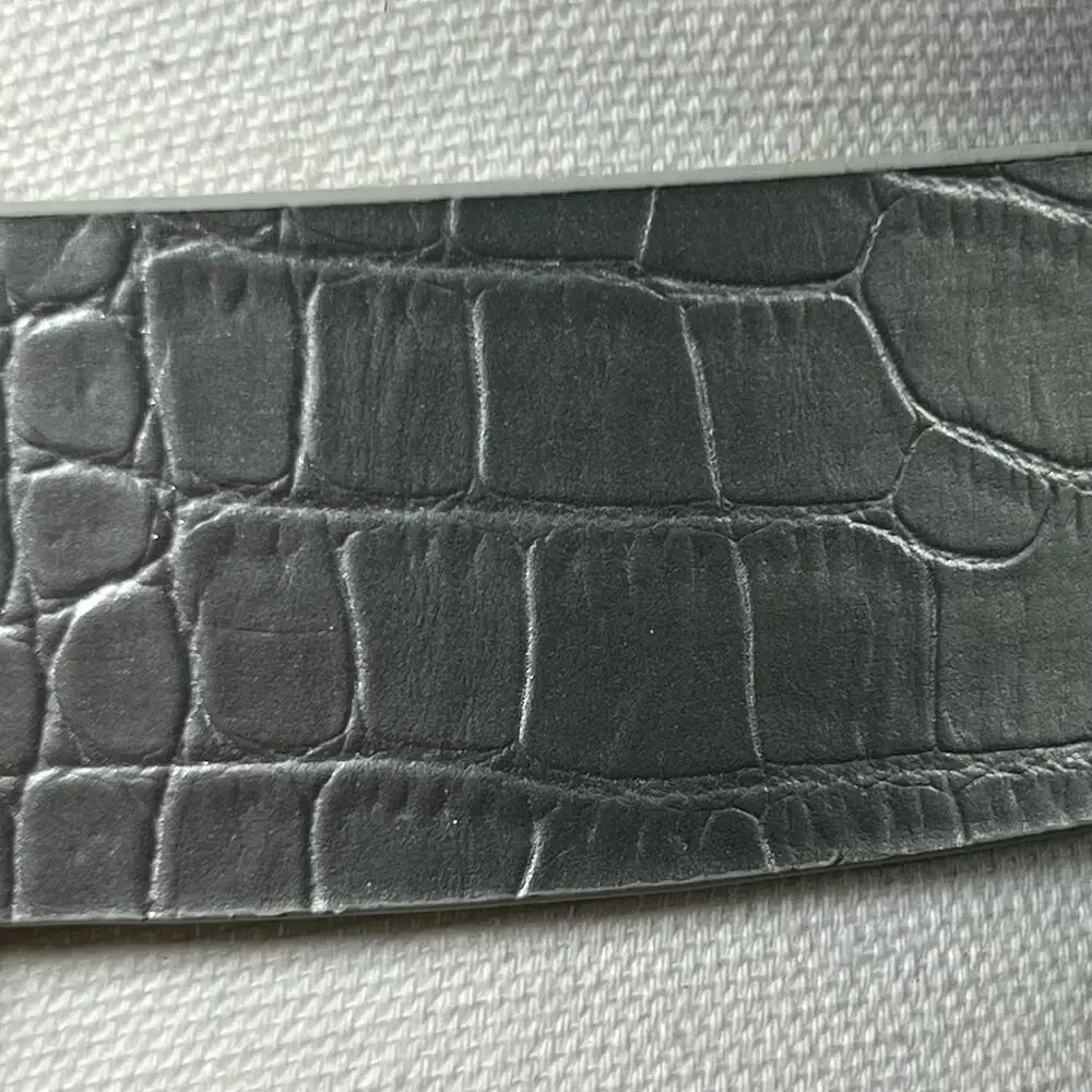 Betsey Johnson Silver Wide Leather Belt Size Medium Statement Reptile Embossed